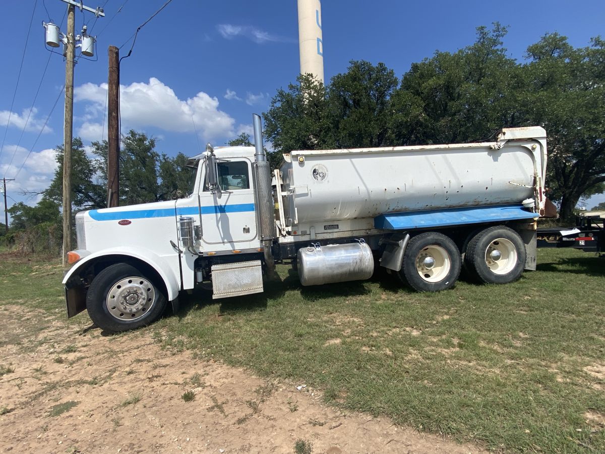 $25,000 minimum bid, 4 1/4 Cat Engine, 13 speed w/ 101,000 miles